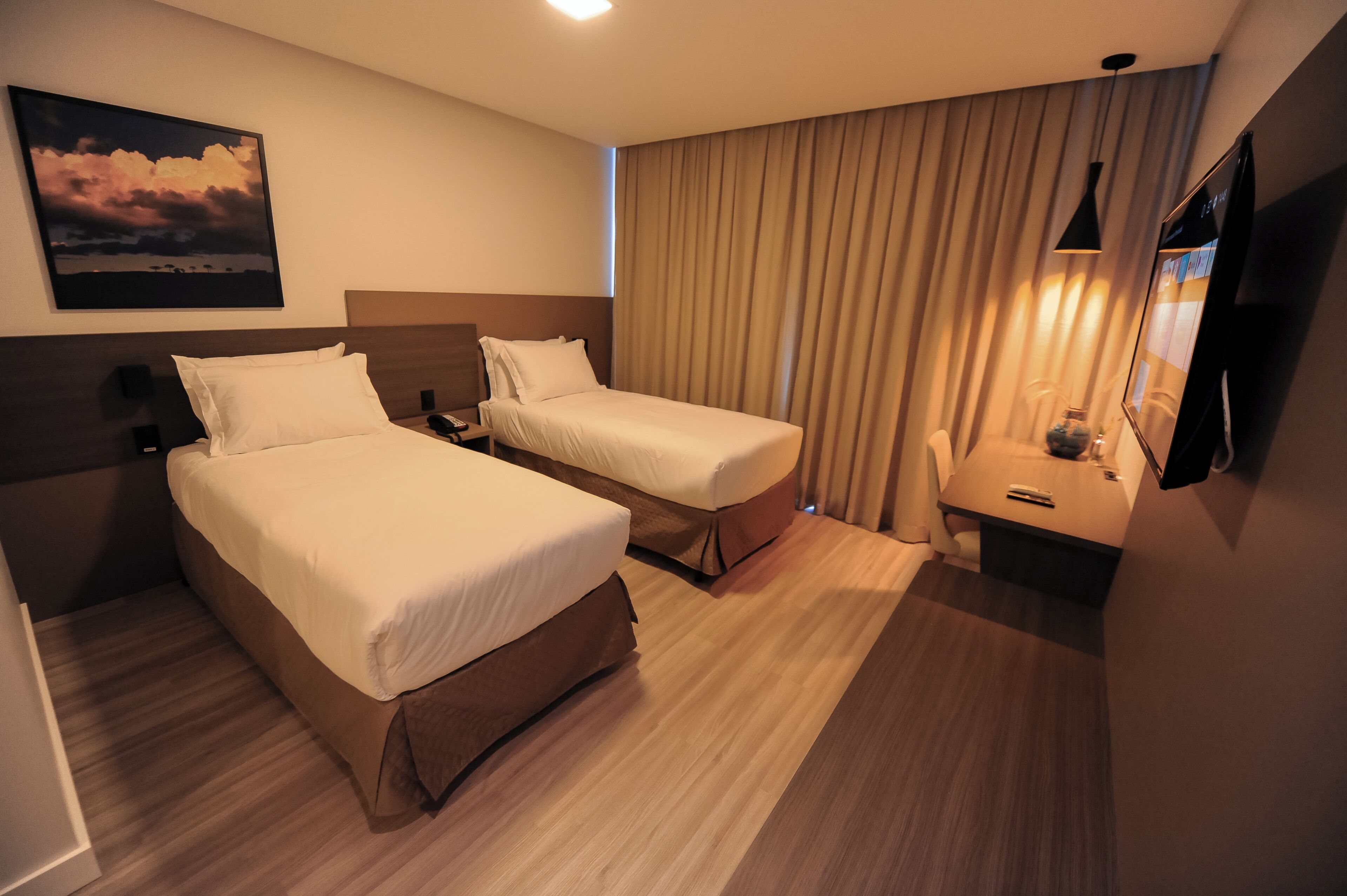 Seprai antialergi, minibar, brankas, dan didekorasi berbeda-beda