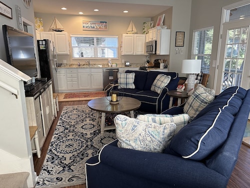 Gorgeous Golf/Beach Cottage, Golf Cart Included, Pet Friendly - 28 Davis Love