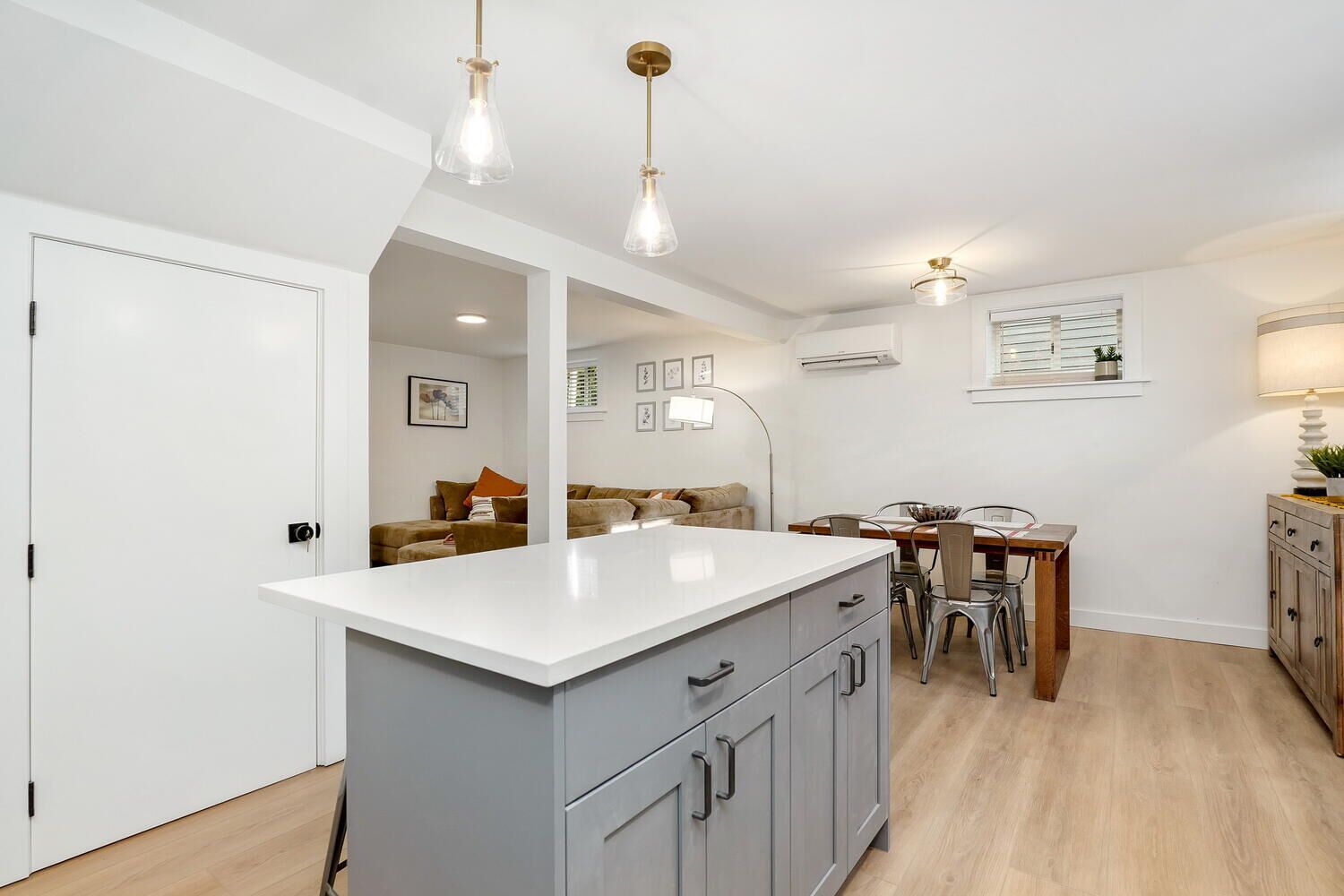Large Private Apartment. One Block To Burke Gilman & Bus. .5m To Children's - Bothell, WA