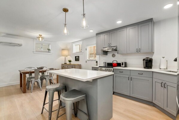 Fridge, microwave, oven, stovetop