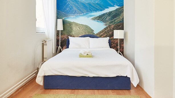Basic Double Room, Shared Bathroom (2) | WiFi (free), bed sheets - Get Inn Hostel Skopje (Skopje)