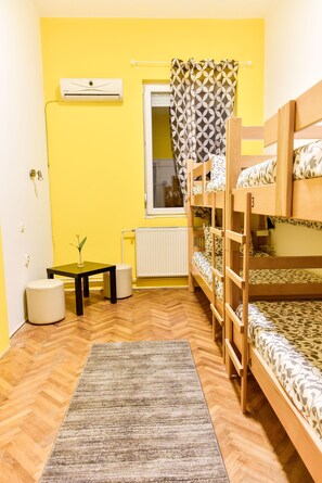 Bed in 4-Bed Mixed Dormitory, Shared Bathroom