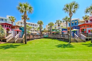 Exterior - Adorable studio for two just steps from the beach - shared pool & tennis courts (Santa Rosa Beach)