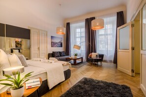 2 chambres, fer et planche à repasser, Wi-Fi gratuit, draps fournis
