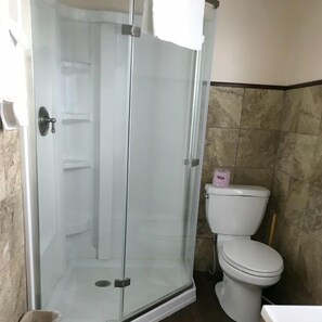 Bathroom - Harborside Inn (Block Island)