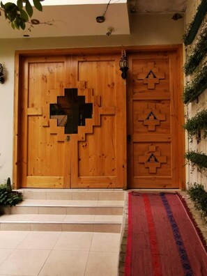 Property entrance - Inti Wasi Hostal & Spiritual Center (Machu Picchu)