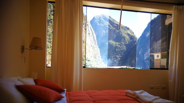 Traditional Room | Iron/ironing board (on request), bed sheets - Inti Wasi Hostal & Spiritual Center (Machu Picchu)
