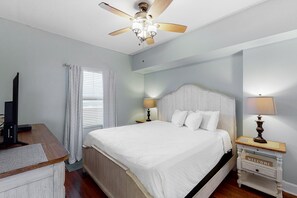 3 bedrooms, iron/ironing board, Internet, bed sheets