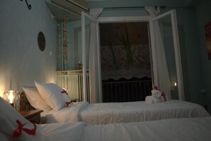 2 bedrooms, in-room safe, iron/ironing board, WiFi - Best location New apartment in Acropolis (Athina)