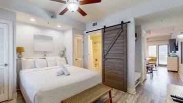 Bügeleisen/Bügelbrett, Internetzugang, Bettwäsche