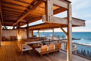 Outdoor dining - Ecolodge Beach - Alma Loft (Mancora)