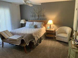 3 bedrooms, iron/ironing board, WiFi - Welcome to El Paseo! (Palm Desert)