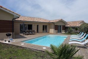 Piscine extérieure, piscine chauffée