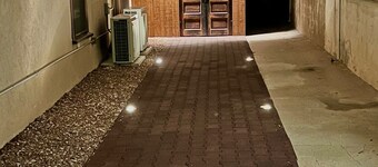 Marfa House El Balcon, in the heart of Marfa with direct balcony access