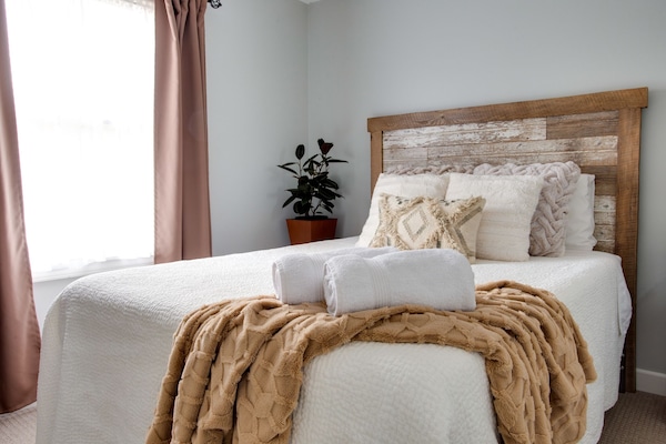 3 chambres, fer et planche à repasser, Wi-Fi gratuit, draps fournis