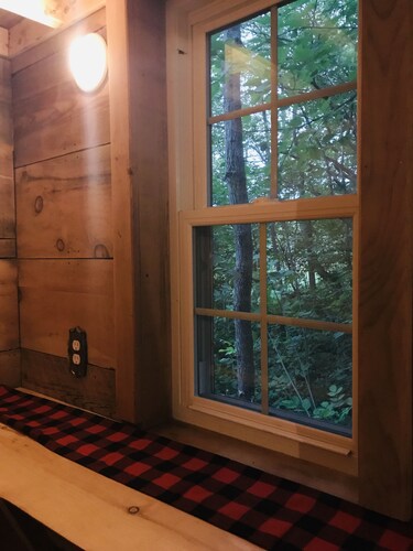 Rustic Tiny Home on Paradise Acres