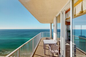 Outdoor dining - Gulf-front, 23rd-floor condo with pools, hot tubs, seasonal beach service & gym (Panama City Beach)