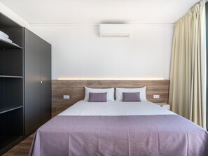 1 habitación y ropa de cama