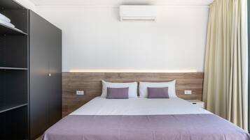 1 dormitorio y ropa de cama