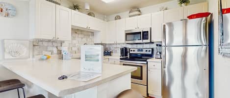 Fridge, microwave, oven, stovetop