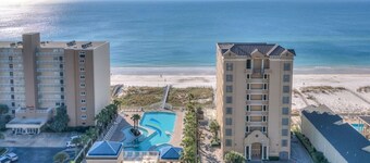 Crystal Tower - Beautiful View of the Gulf -14th floor -unit 1407