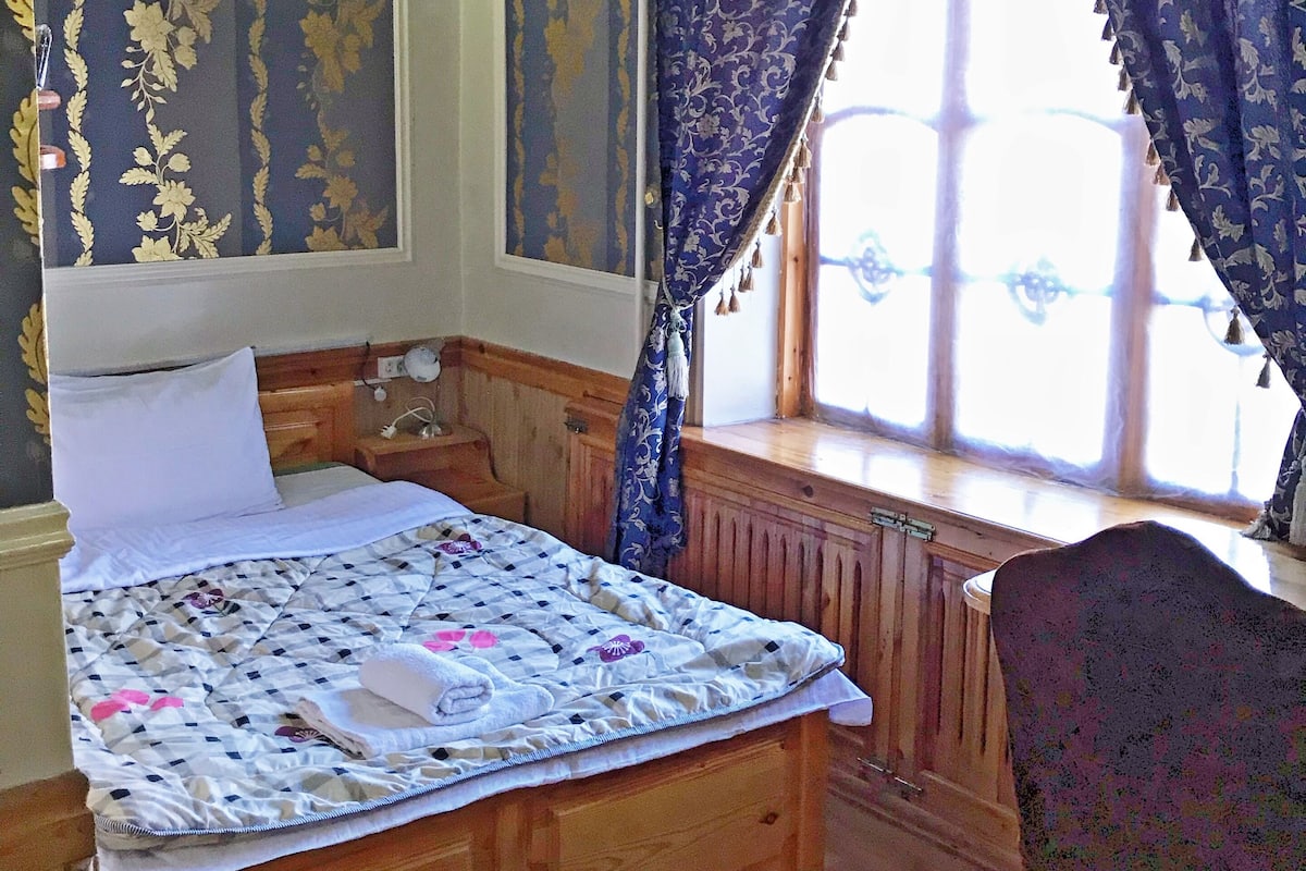 Habitación doble estándar | Wifi gratis y ropa de cama