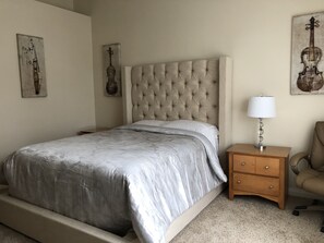 3 bedrooms, iron/ironing board, WiFi, bed sheets