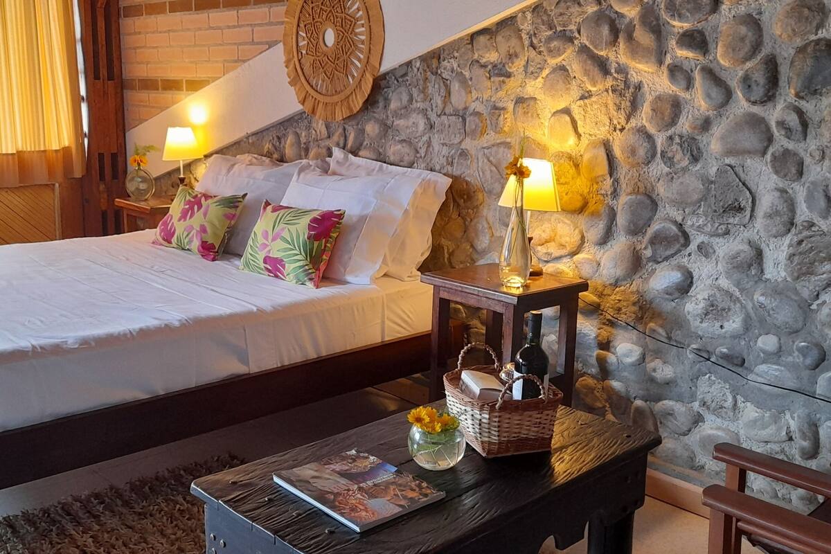 Quarto superior | Edredons de pluma, Wi-Fi de cortesia