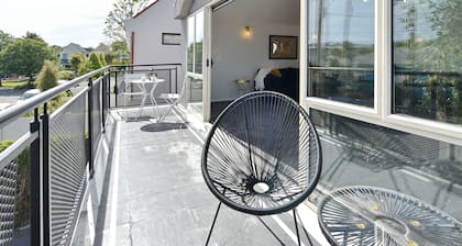 Moa Place - Christchurch Holiday Homes