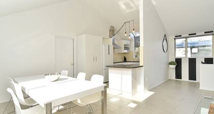 Moa Place - Christchurch Holiday Homes