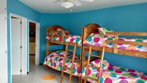3 bedrooms, desk, iron/ironing board, free WiFi - Private Beachfront Villa (Mazatlán)
