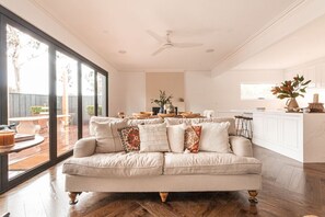 TV, fireplace - Coastal Luxury in the heart of Jan Juc (Jan Juc)