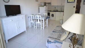 Interior - APARTMENT BRISE MARINE (BORMES-LES-MIMOSAS)