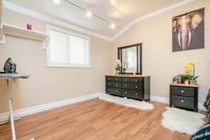 Interior - Centrally Located Fully Renovated 4 Bedroom Home (Fremont)