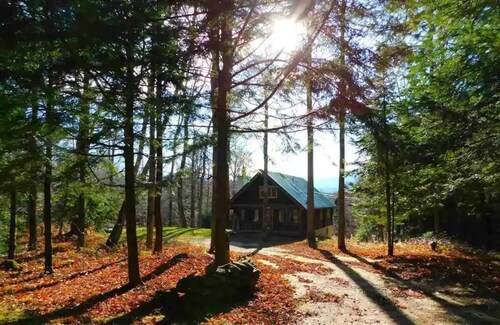 10 minuutin päässä Strattonista! Hirsimökki w / kauniit näkymät
