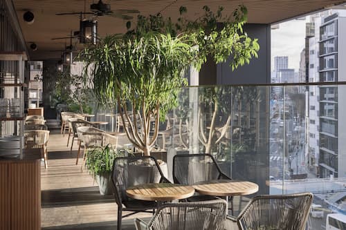 4 restaurants, breakfast, lunch, dinner served; Fusion cuisine