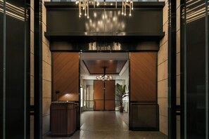Interior entrance - The Aoyama Grand Hotel (Tokyo)
