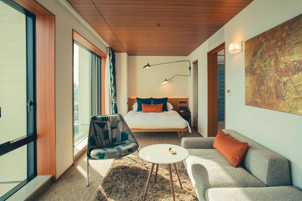 1 bedroom, premium bedding, down comforters, free minibar