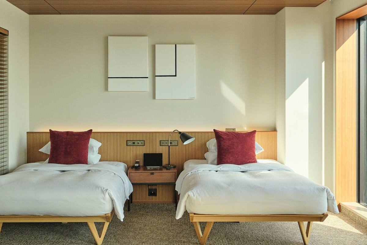 246 Suite Twin with City view, Non Smoking | 1 bedroom, premium bedding, down comforters, free minibar