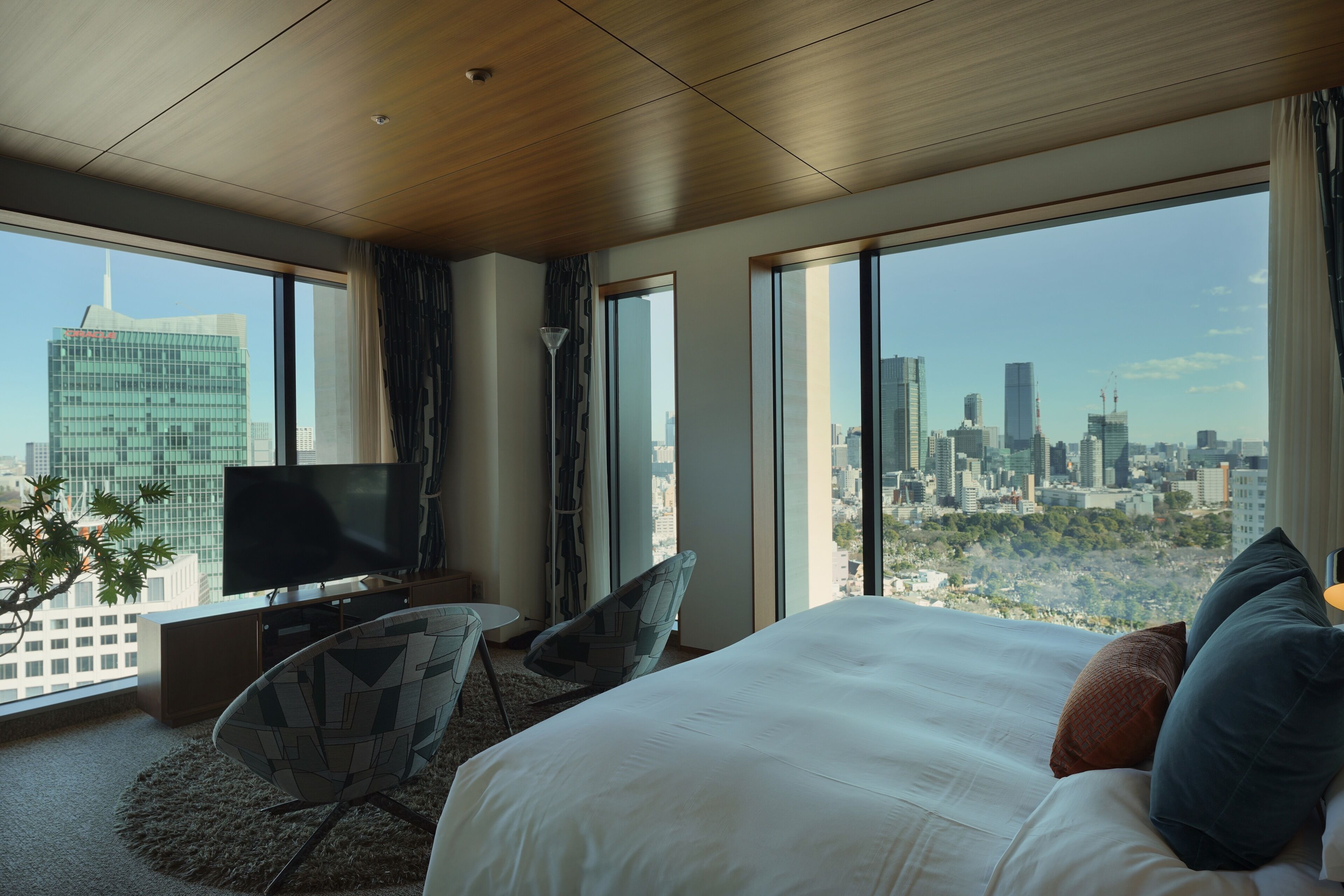 1 bedroom, premium bedding, down duvets, free minibar