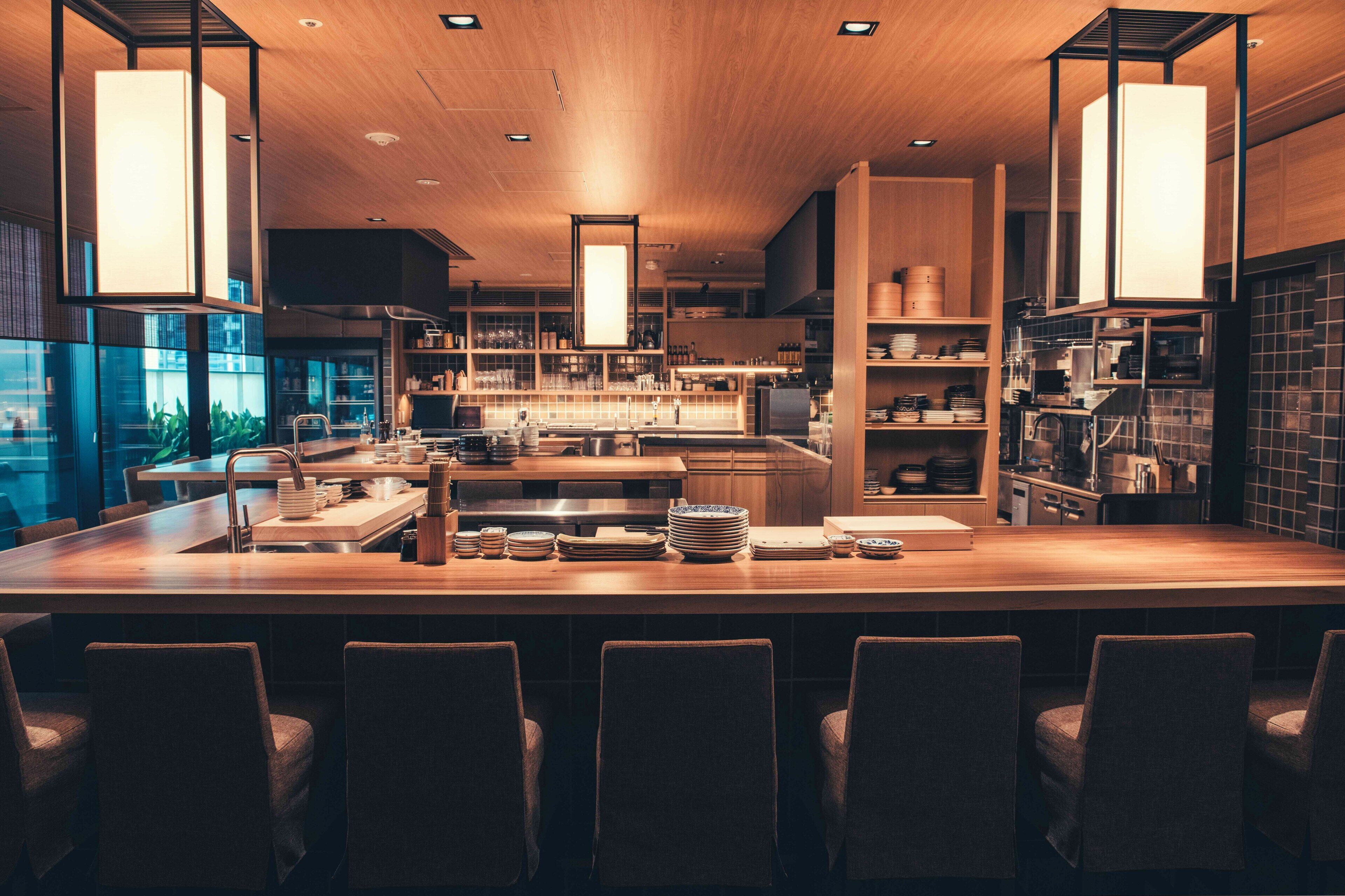 4 restaurants, breakfast, lunch, dinner served; fusion cuisine