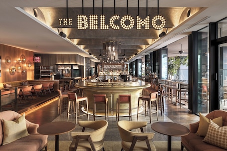 4 restaurants, breakfast, lunch, dinner served; Fusion cuisine. The Aoyama Grand Hotel