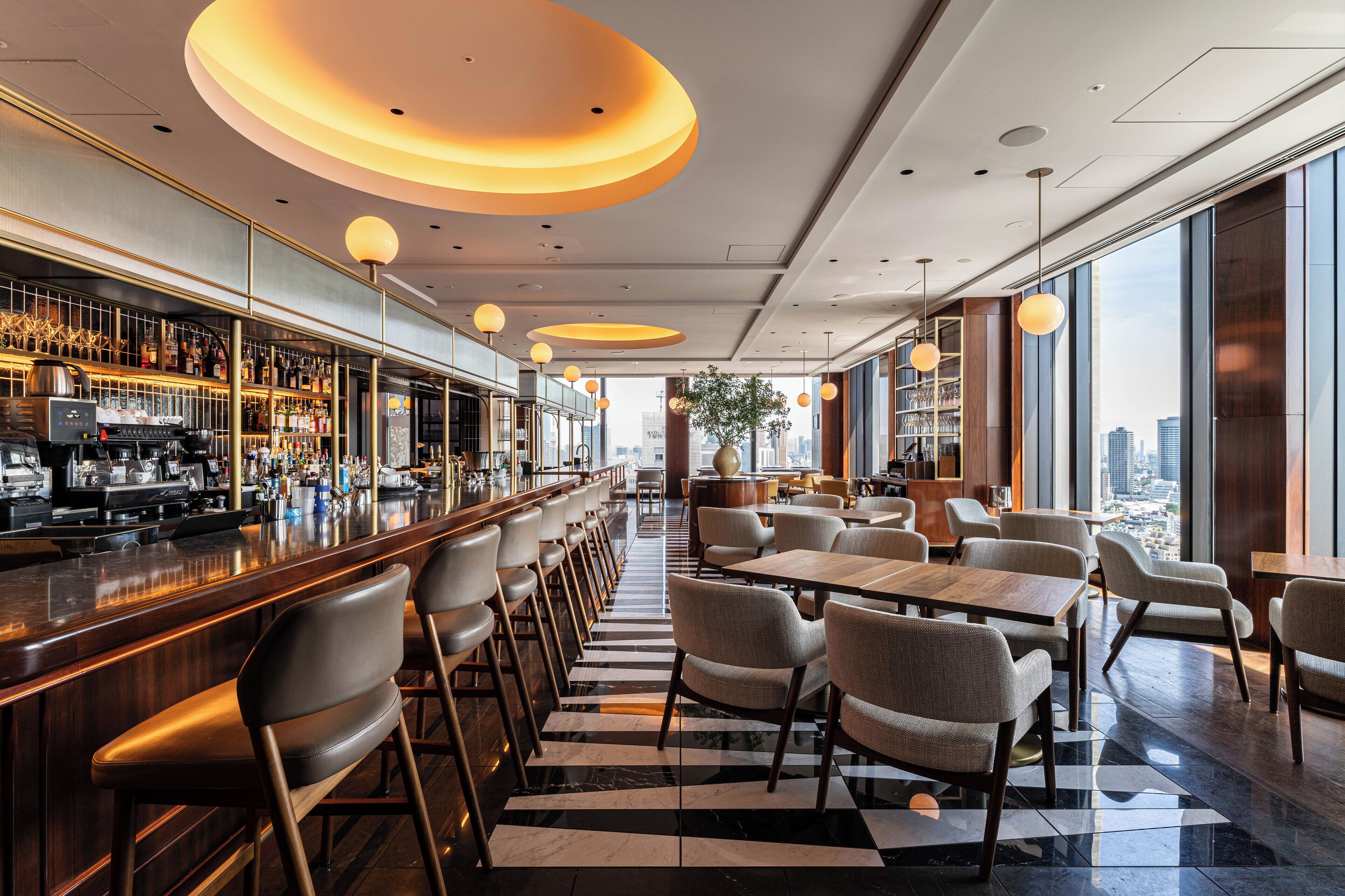 4 restaurants, breakfast, lunch, dinner served; fusion cuisine