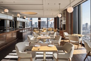 4 restaurants; breakfast, lunch, dinner and brunch served  - The Aoyama Grand Hotel (Tokyo)