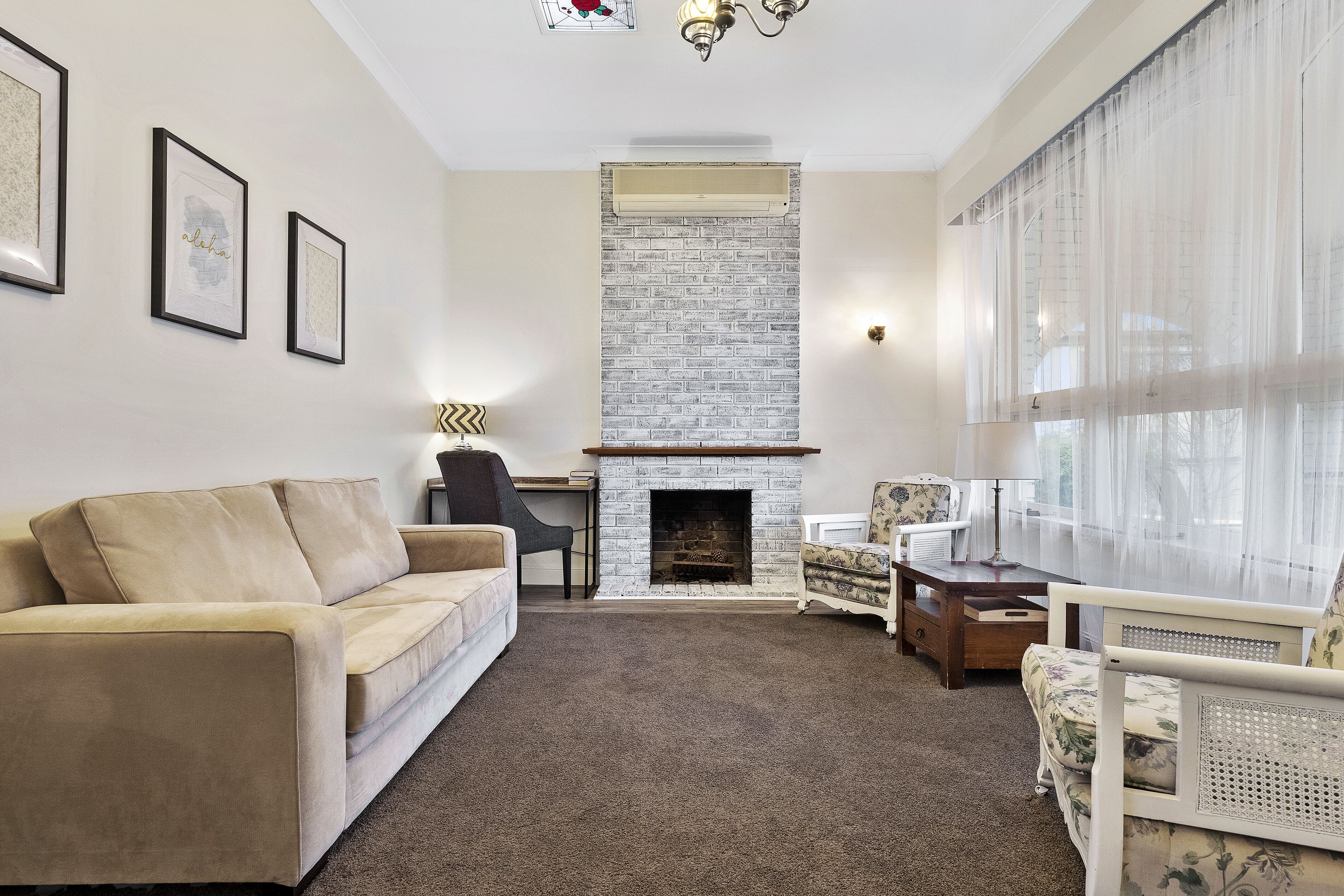 White on Wright Clare — image 9