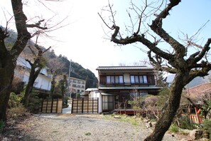 Garden - Taisho modern Villa ZEN (Hakone)
