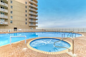 Inomhuspool och uppvärmd pool