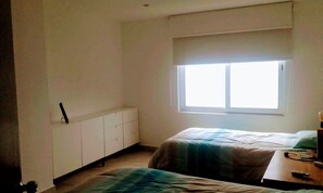 Apartamento Confort, 3 habitaciones | 3 dormitorios, tabla de planchar con plancha, wifi gratis y ropa de cama