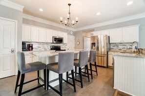 Fridge, microwave, oven, stovetop - House with Private Pool and Backyard Oasis (charlotte)