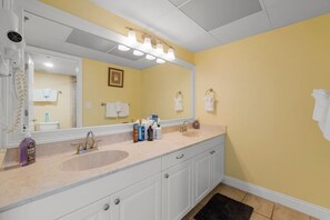 Combined shower/bathtub, hair dryer, towels - Beachfront Condo Ocean views from every room 3rd FL FREE BEACH CHAIRS (Panama City Beach)